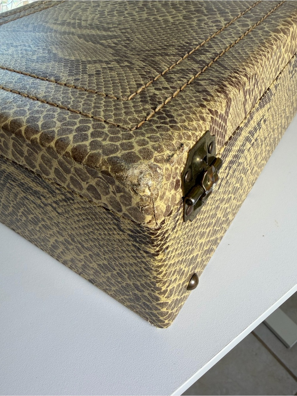Vintage Toiletries Shortrip Case Snakeskin 🐍 - Picture 8 of 13